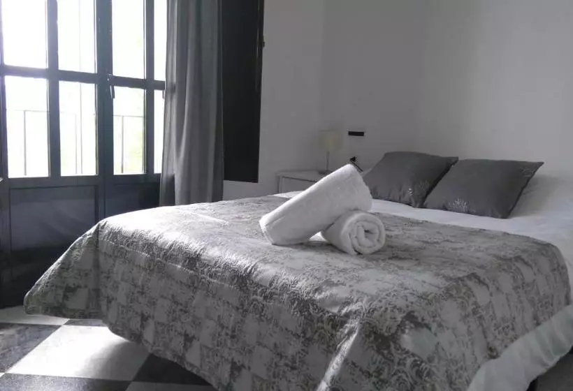 Majatalo Hostal Sierra De Tentudía