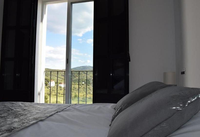 Пансион Hostal Sierra De Tentudía