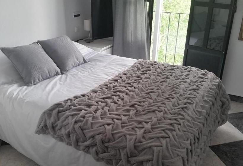 Пансион Hostal Sierra De Tentudía