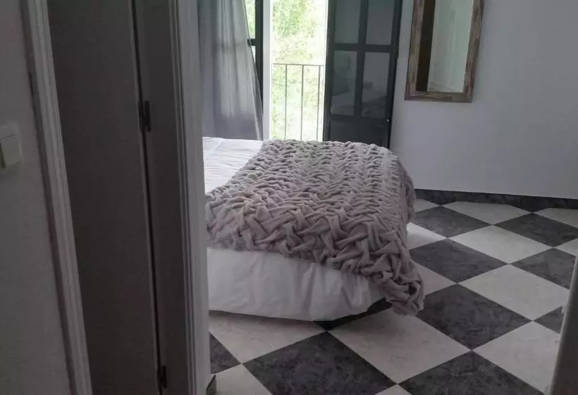 Majatalo Hostal Sierra De Tentudía