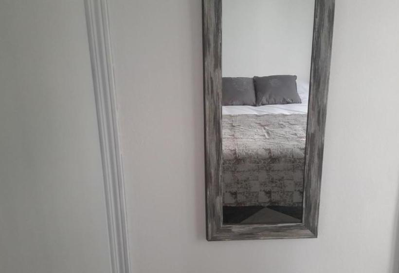 Пансион Hostal Sierra De Tentudía