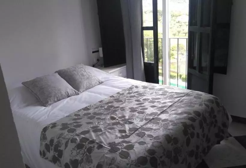 Majatalo Hostal Sierra De Tentudía