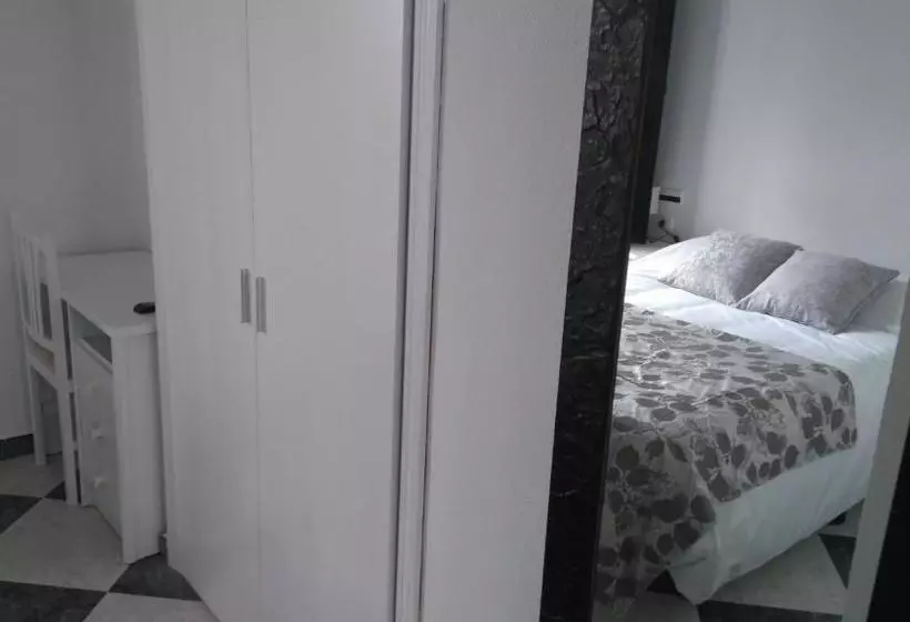 Majatalo Hostal Sierra De Tentudía