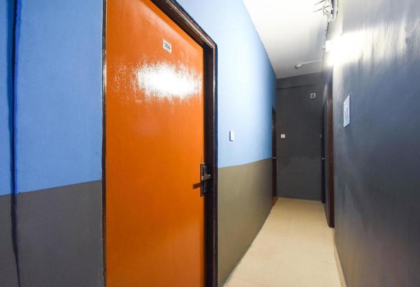 Hotel Oyo 28462 Srj Inn