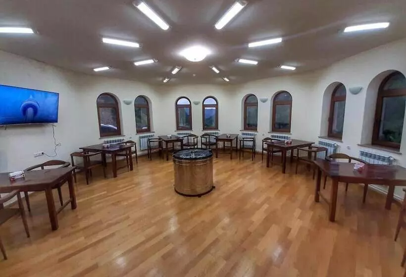 ホテル Vanatun Monastery Stay