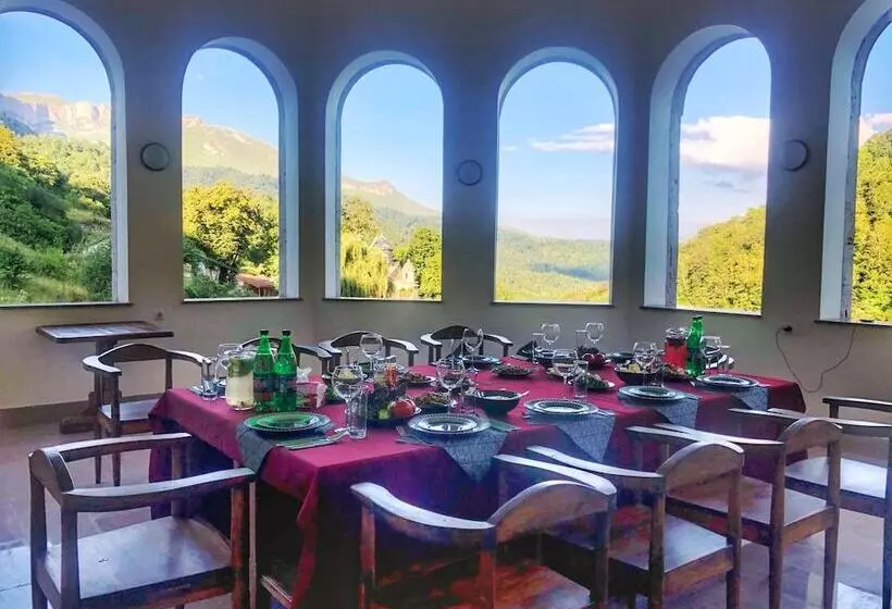 ホテル Vanatun Monastery Stay