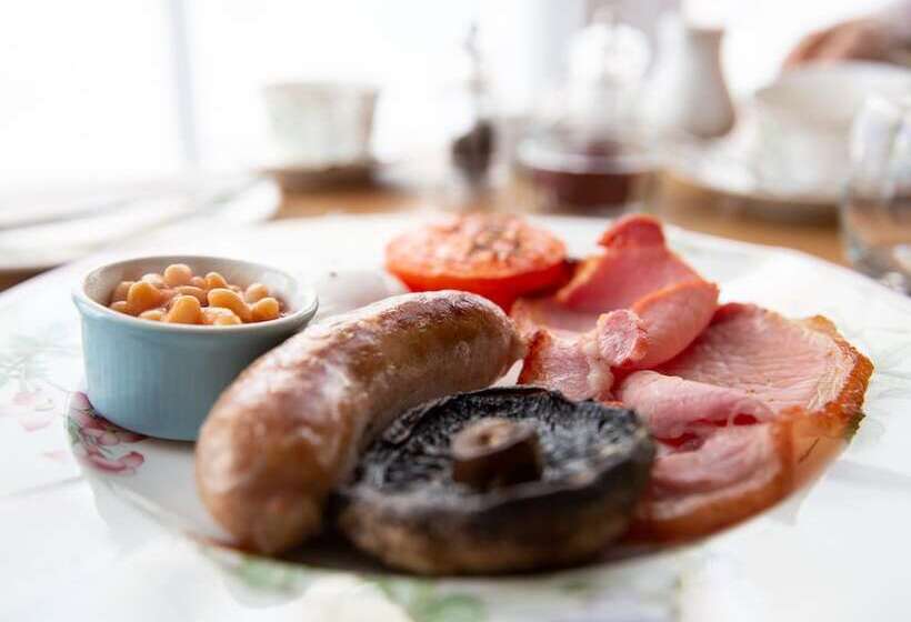 بنسيون Cawthorne House