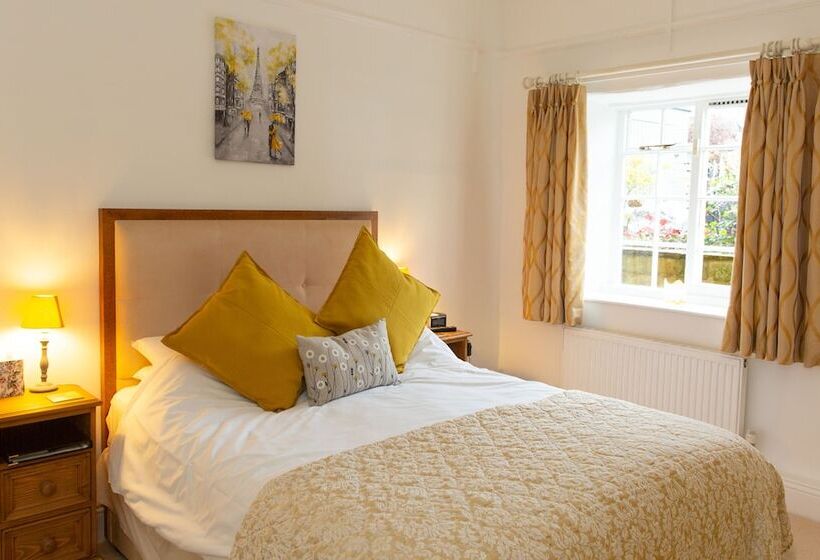 بنسيون Cawthorne House