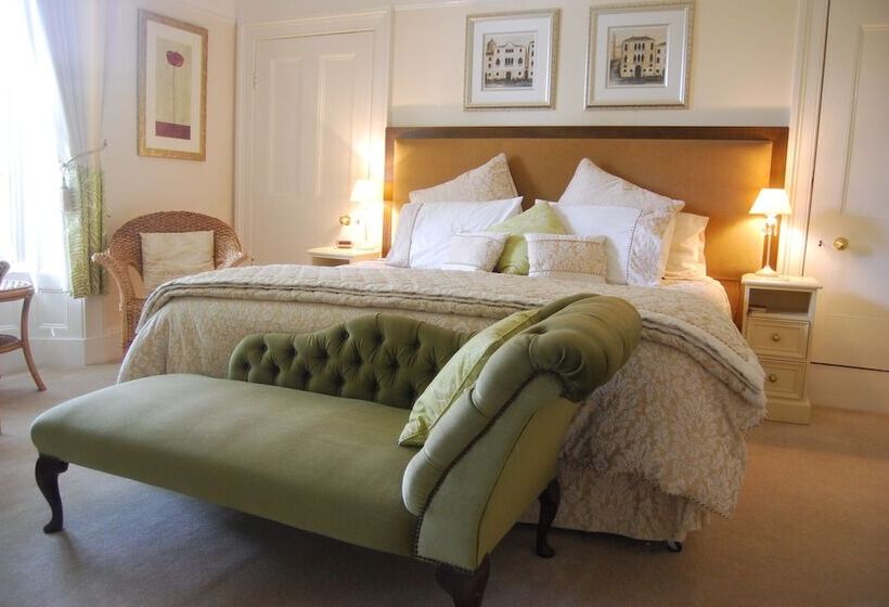 بنسيون Cawthorne House