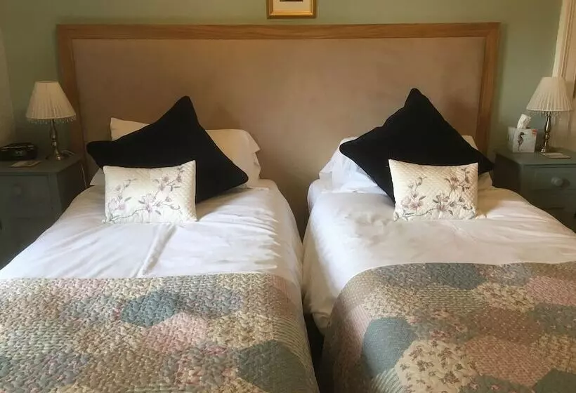 ペンション Cawthorne House