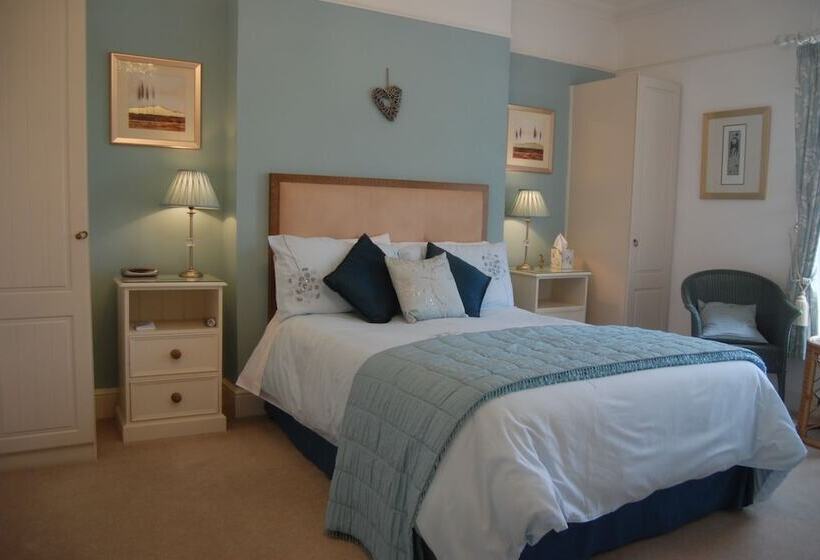 بنسيون Cawthorne House