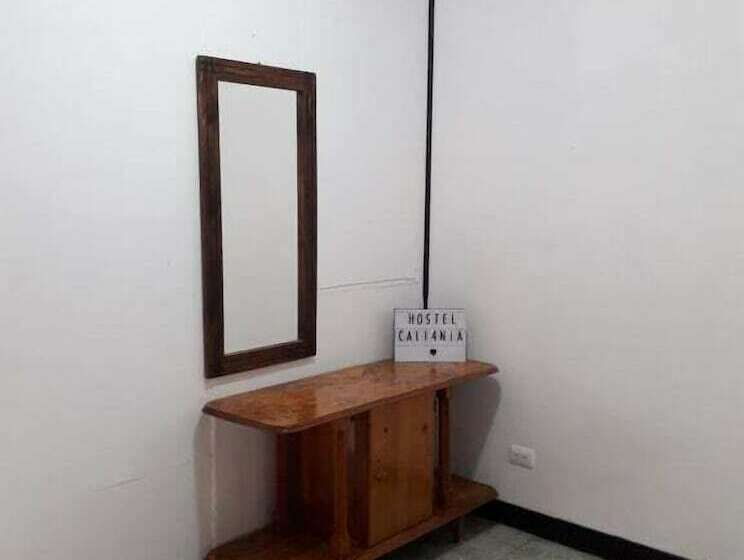 Majatalo Hostel California