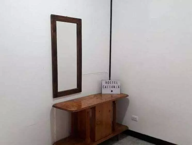پانسیون Hostel California