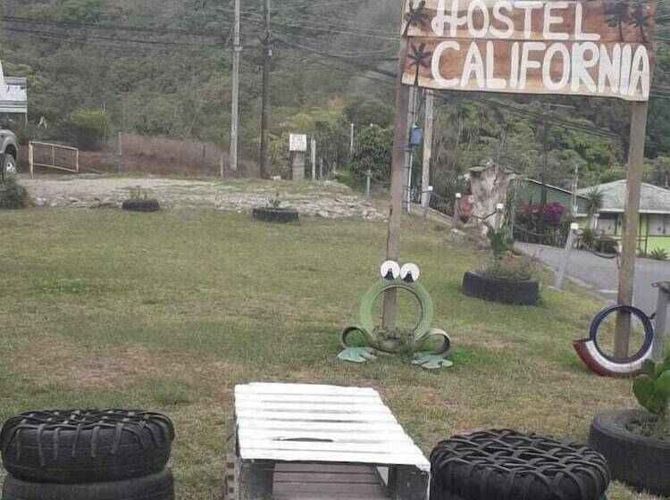 Majatalo Hostel California