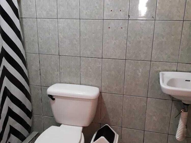 Majatalo Hostel California