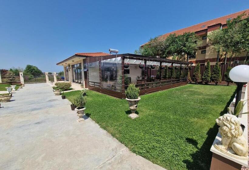 ペンション Valurile Mării Vama   Veche