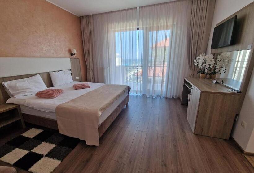 ペンション Valurile Mării Vama   Veche