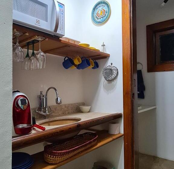 پانسیون Villa Violeta