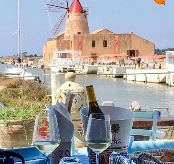 تختخواب و صبحانه L'angolo Del Sole