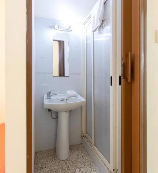 پانسیون Tarona Guesthouse