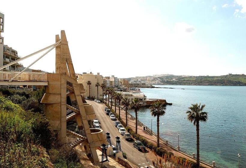 پانسیون Tarona Guesthouse