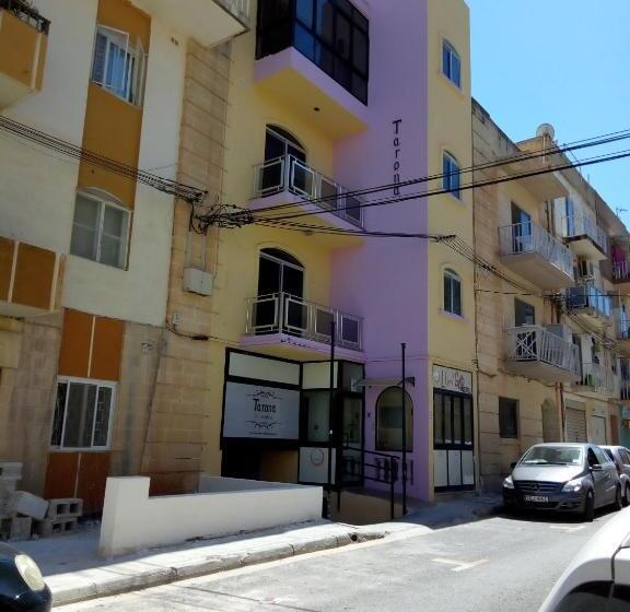 پانسیون Tarona Guesthouse