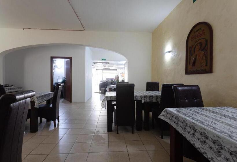 پانسیون Tarona Guesthouse