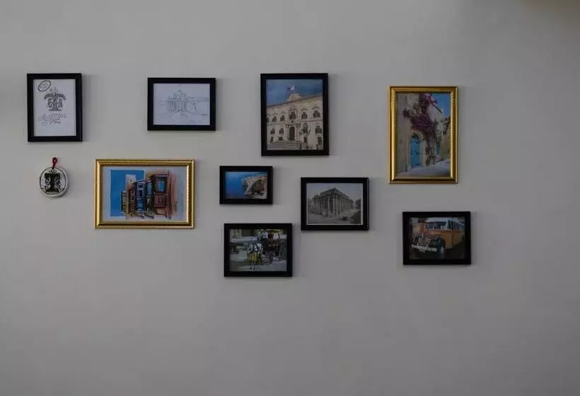 پانسیون Tarona Guesthouse