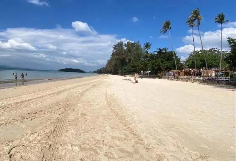 Otel Srisuksan Klong Muang Beach