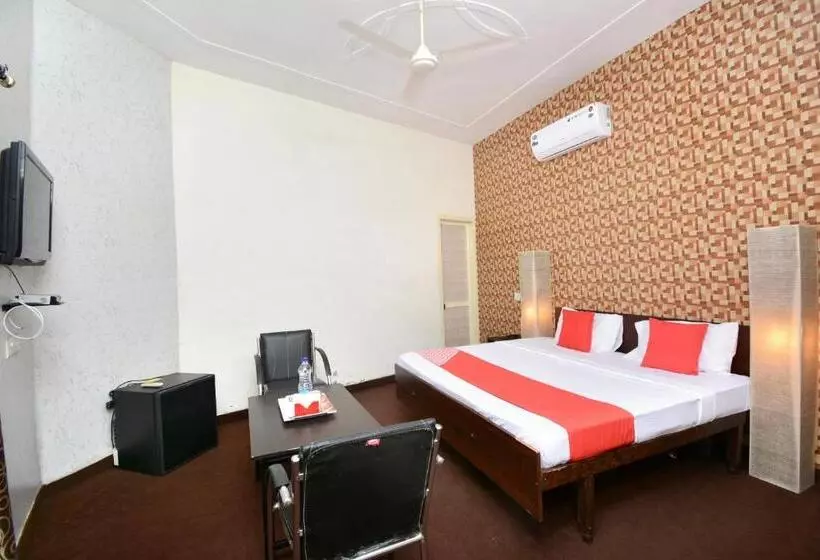 ホテル Oyo 33024 Urban Guest House