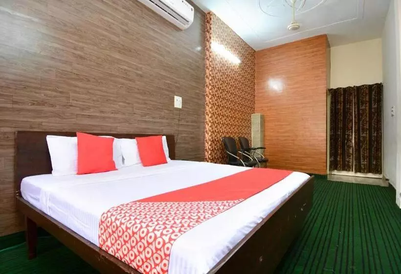 ホテル Oyo 33024 Urban Guest House