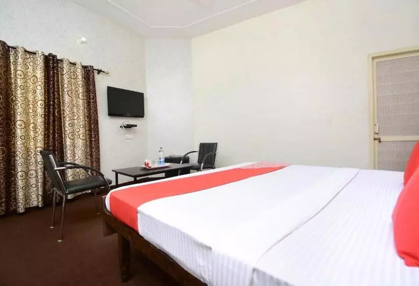 ホテル Oyo 33024 Urban Guest House