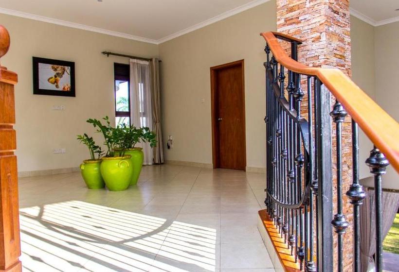 Akasu Bed And Breakfast