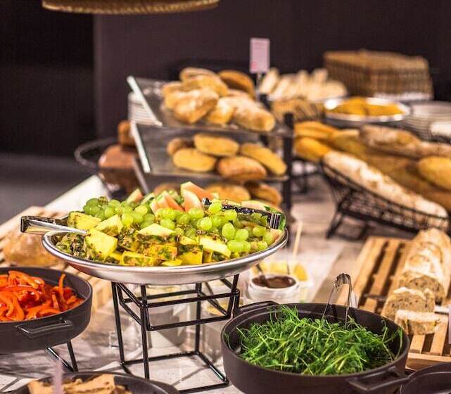 Comfort Hotel Arlanda Airport Terminal