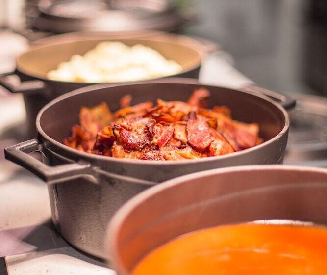 Comfort Hotel Arlanda Airport Terminal