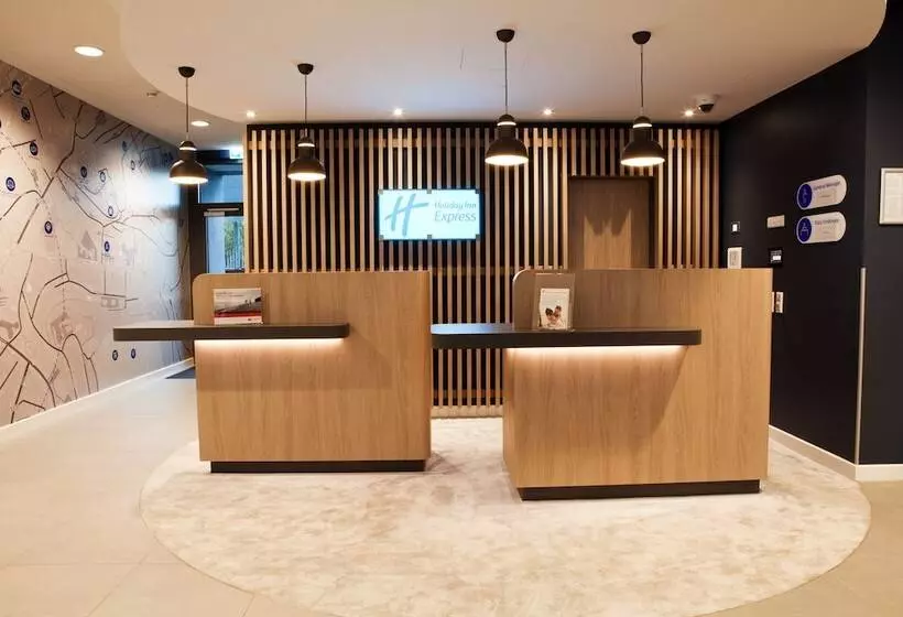 Hotelli Holiday Inn Express   Saarbrücken, An Ihg