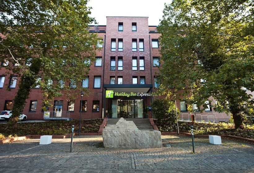 فندق Holiday Inn Express   Saarbrücken, An Ihg