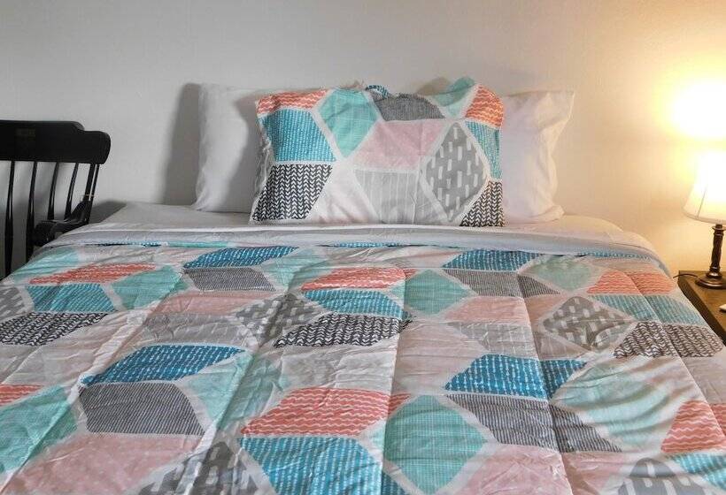 酒店 Spruce Pine Inn