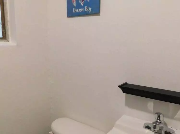 Hotelli Spruce Pine Inn