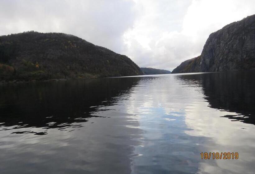 펜션 øvstefjellså Gård &aktivitet Senter