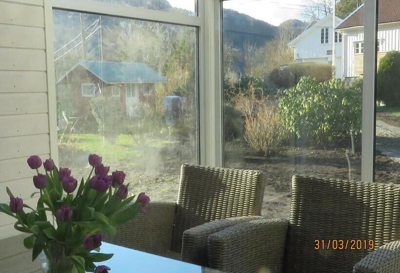 펜션 øvstefjellså Gård &aktivitet Senter