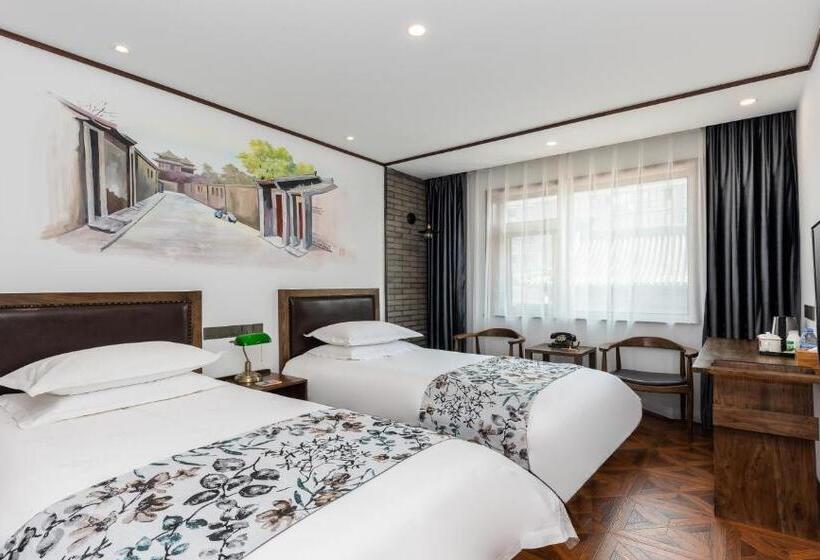 Time Traveller Hotel Near Prince Gong S Mansion, Beihai Park, Tian Anmen Square, Nanluoguxiang Hut