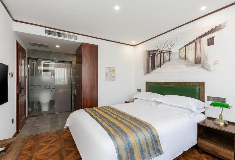 Time Traveller Hotel Near Prince Gong S Mansion, Beihai Park, Tian Anmen Square, Nanluoguxiang Hut