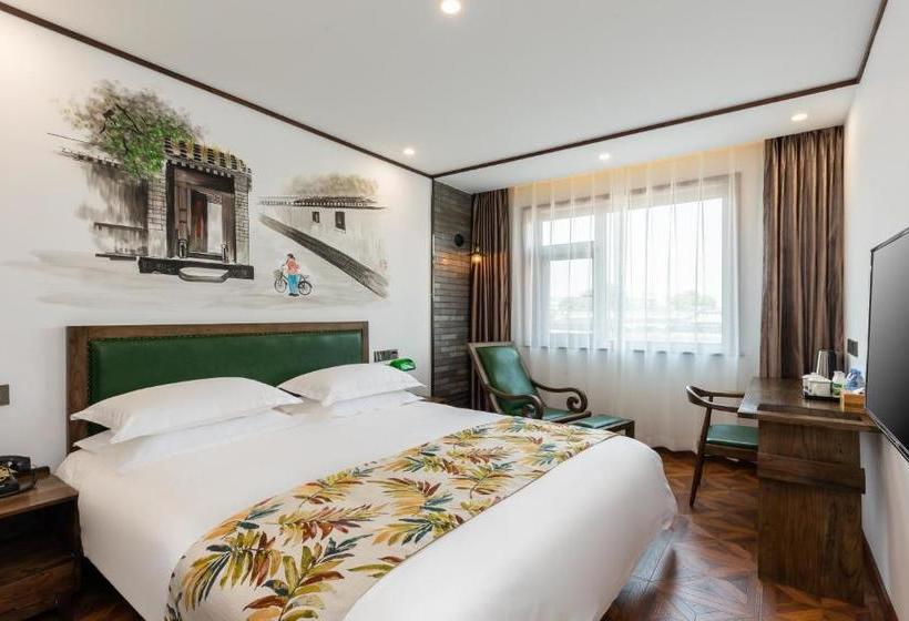 Time Traveller Hotel Near Prince Gong S Mansion, Beihai Park, Tian Anmen Square, Nanluoguxiang Hut