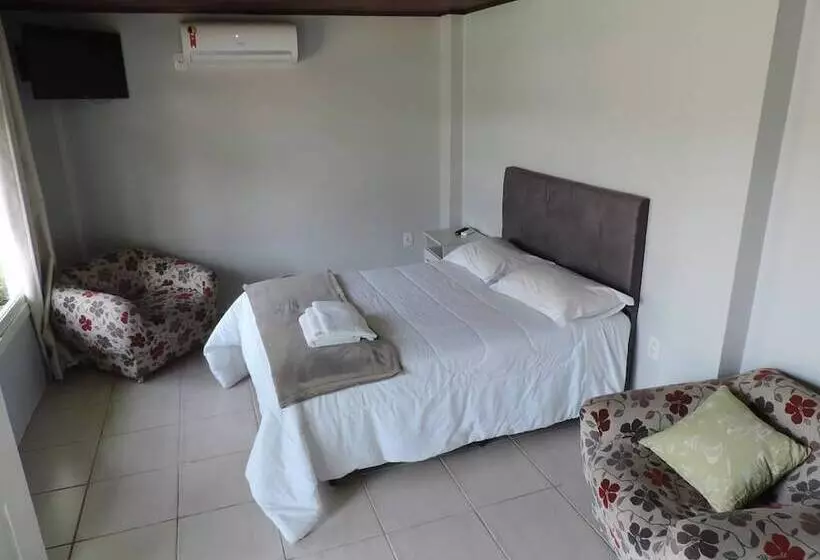 ペンション Pousada Três Coroas