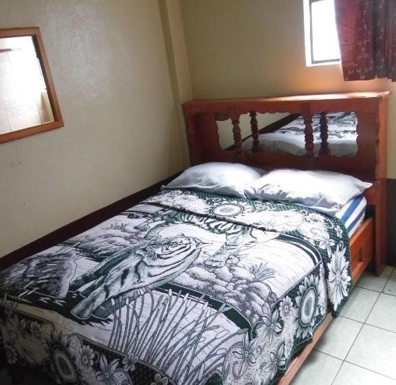 هاستل Landivar Zona 7