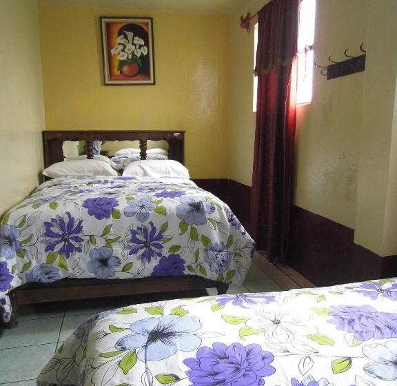 هاستل Landivar Zona 7