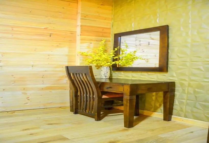 ホテル Little England Bungalow