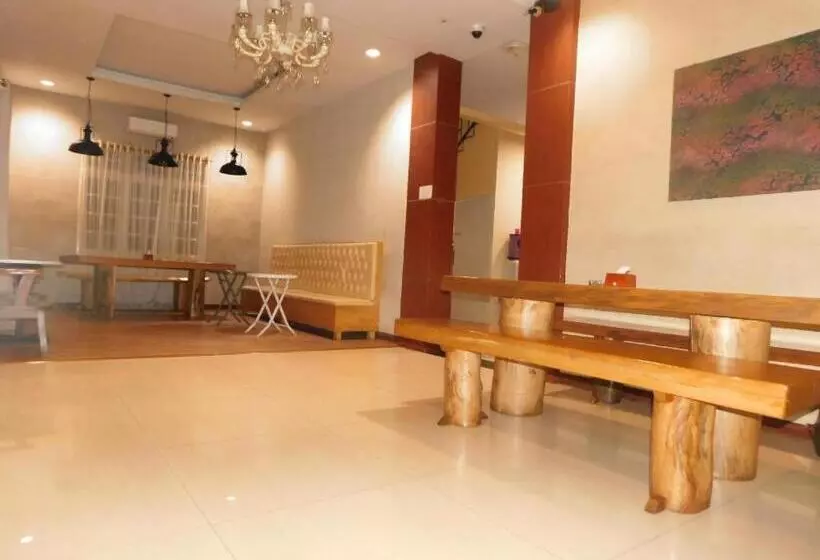 ホテル Wisma Sudirman