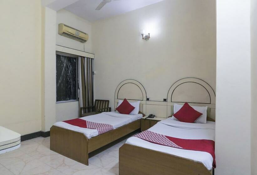 Oyo 27783 Hotel Rajmahal Inn